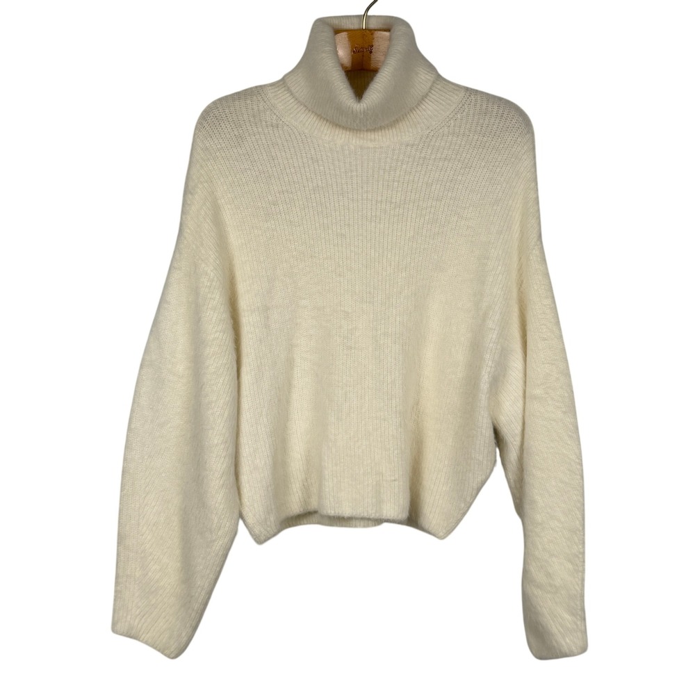 H&M Women's Small Cream Fuzzy Turtleneck Sweater Oversized Boxy Soft Knit